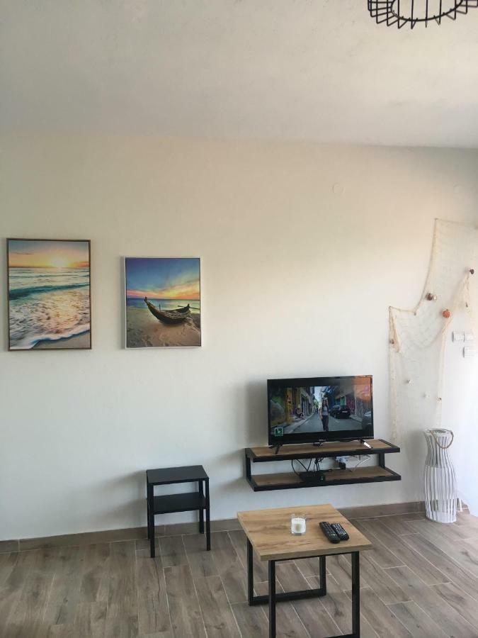 Sunset View Apartment Ofrínion Exterior foto